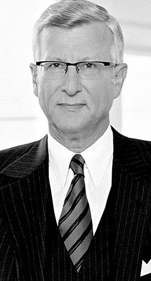 Prof. Dr. Edward G. Krubasik Porträt ganz